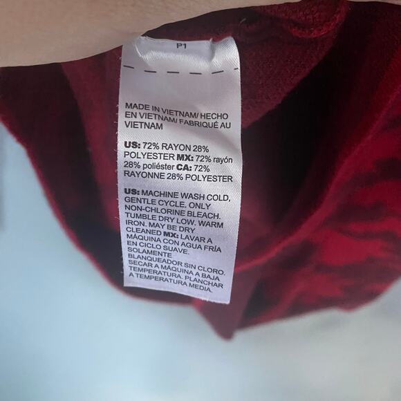 Chico's Women's XLP Red Tight Knit Camo Sweater Back Zipper Classic Colorful - Picture 4 of 8